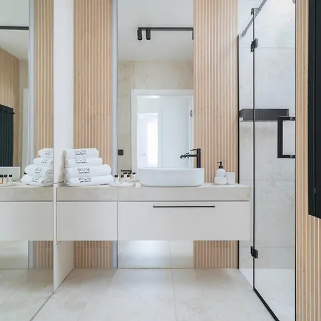 Zielona 16 * 미에드지보드지